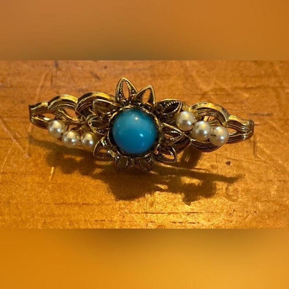 Vintage Brooch Small Blue Stone Pearl 1.5"